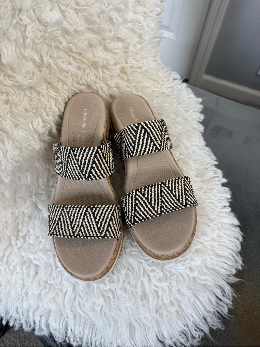 Life Stride Black & Cream Two-Strap Slide Sandals